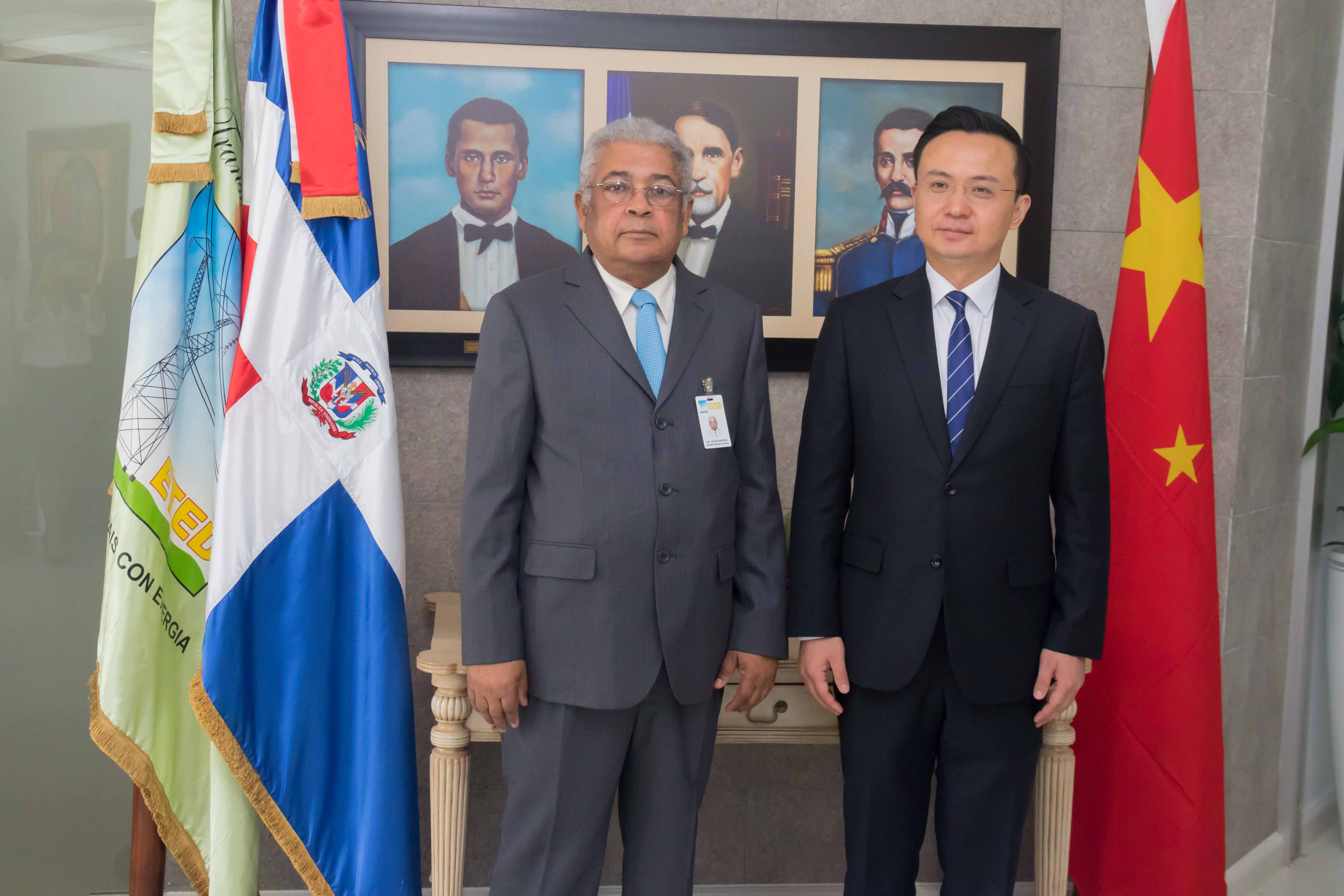 ETED Administrador de la ETED Julian Santana recibe visita de Embajador de China Zhang Run